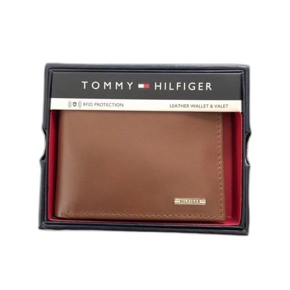 Tommy Hilfiger Premium Leather Wallet & Valet - Picture 1 of 11